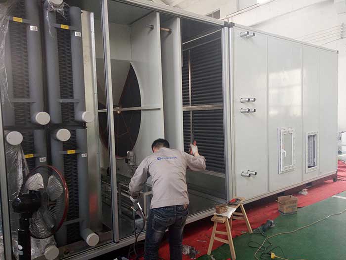 威海某大型化工企業(yè)兩臺(tái)10%濕度，40000風(fēng)量2臺(tái)除濕機(jī)組